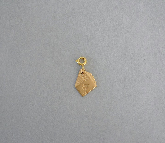 Royal Flush Charm • Halfable