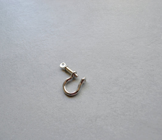 Silver Shackle Connector • Silver Halfable